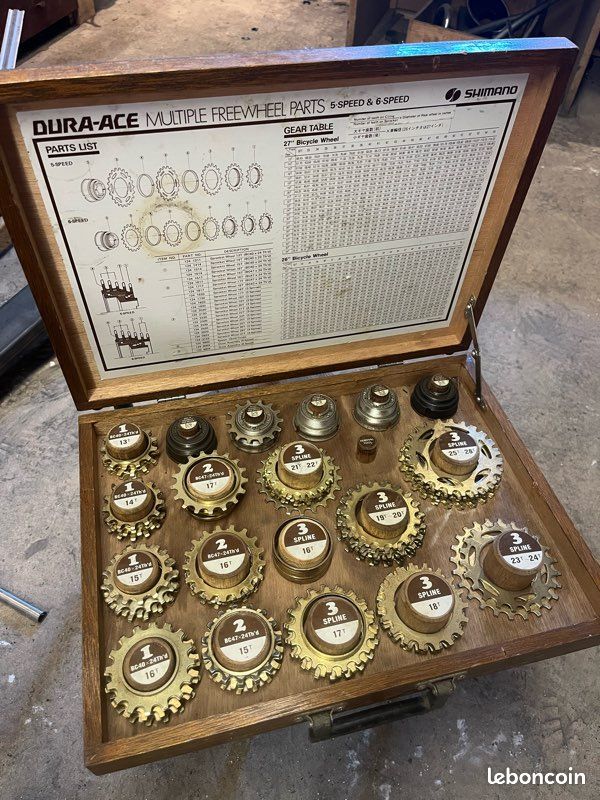 Shimano Dura-Ace Multiple Freewheel Parts Box with NOS cogs (image 1)