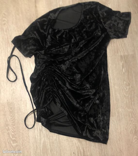 Robe courte velour noire taille 46 (image 9)