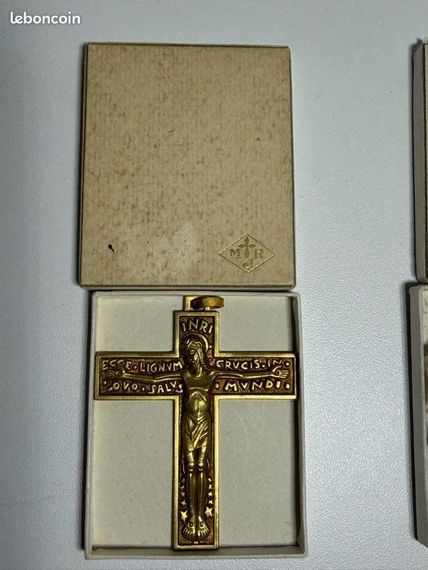 Broche Religieuse Ste Thérèse De L'Enfant Jésus - Bronze Doré, Gravée Fernand Py - Occasion Très Bel état