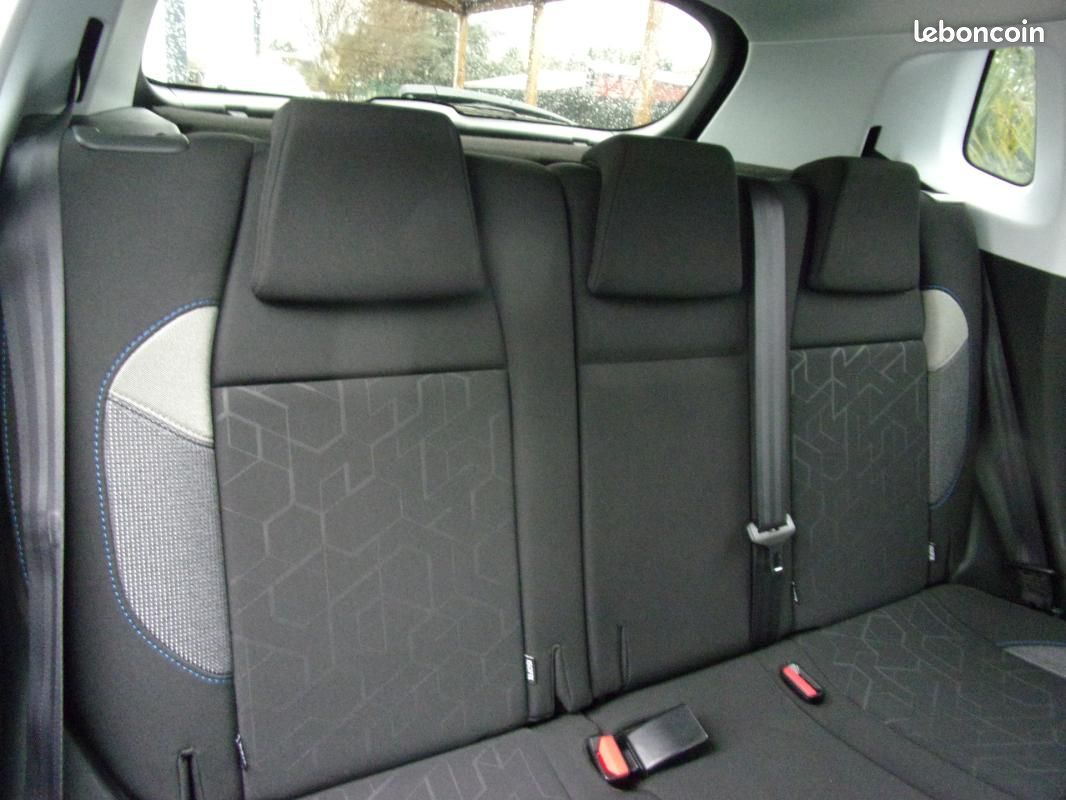 Peugeot 2008 1.6 BlueHDi 100ch BVM5 Style (image 11)