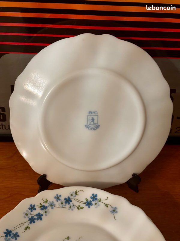 12 ASSIETTES À DESSERT ARCOPAL VINTAGE - VAISSELLE/Assiettes - chineuse-de-merveilles