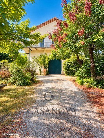 Maison 8 pièces 195 m² · à Gignac · 195 m² · 550 000 €
