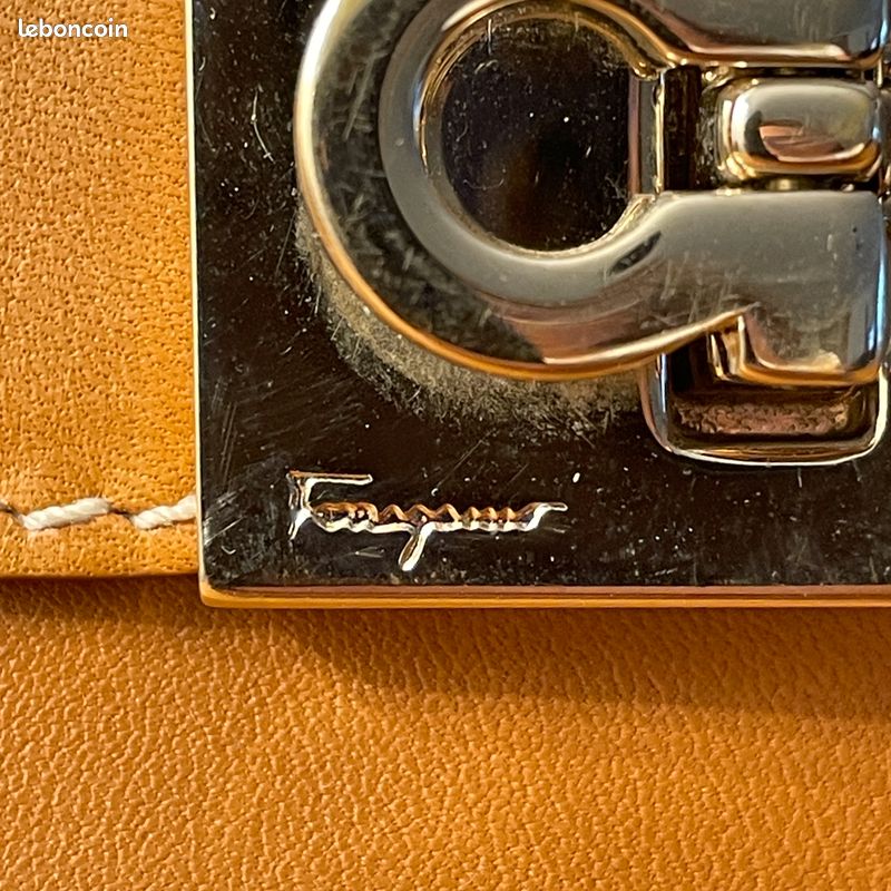 Rarissime Sac Hobo Salvatore Ferragamo Vintage 90s - Cuir Camel Tan & Fermoir Gancini Structuré (image 3)