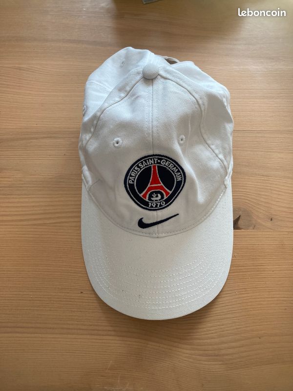 Casquette PSG (image 1)
