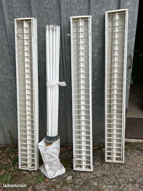 Luminaires Néons (image 1)