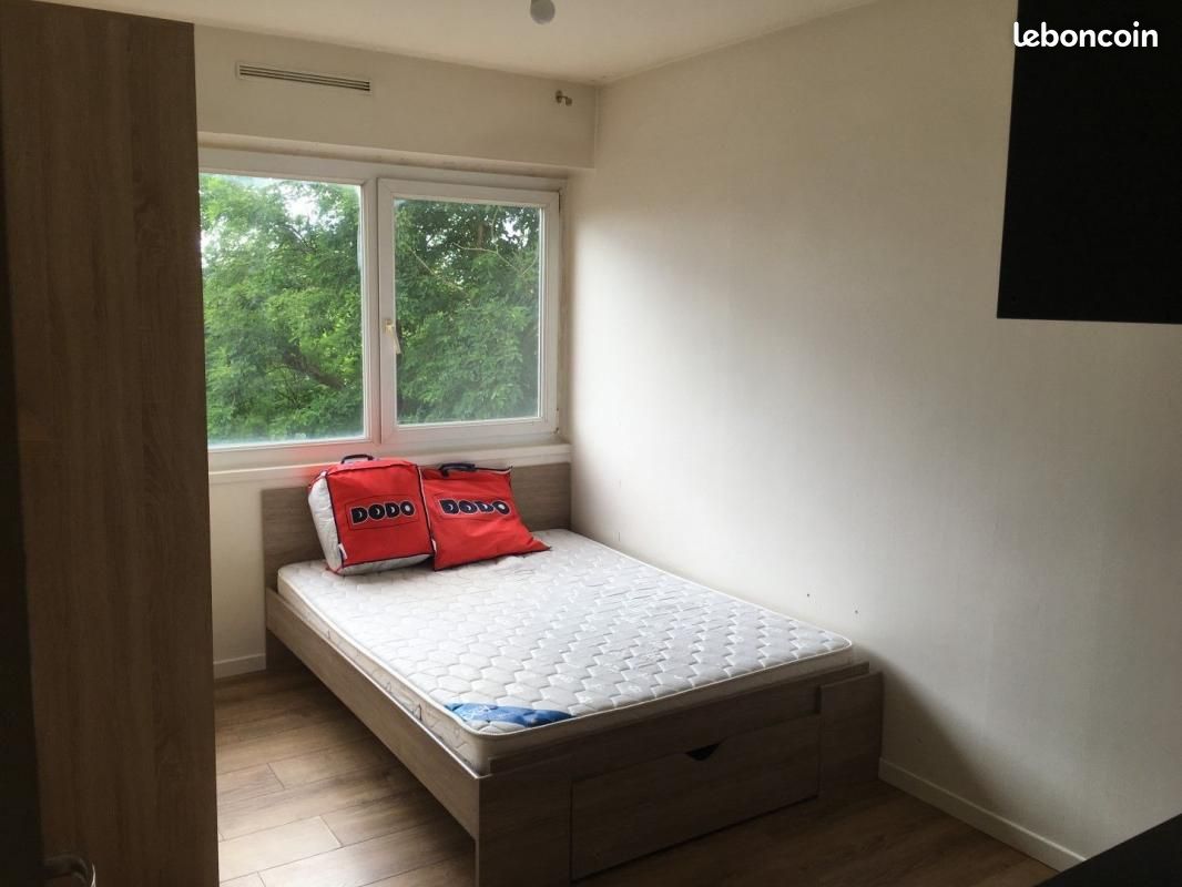 Appartement a louer noisy-le-grand - 1 pièce(s) - 81 m2 - Surfyn