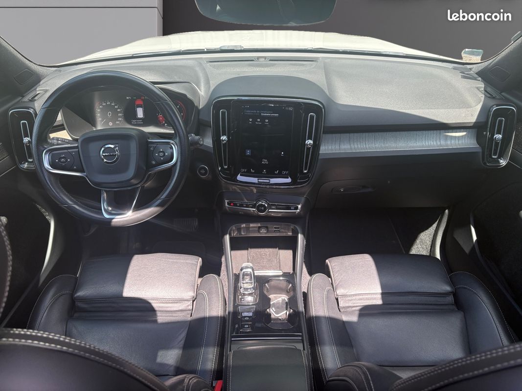 VOLVO XC40 D4 190 AWD INSCRIPTION LUXE GEARTRONIC 190Ch Garantie 12 mois (image 2)