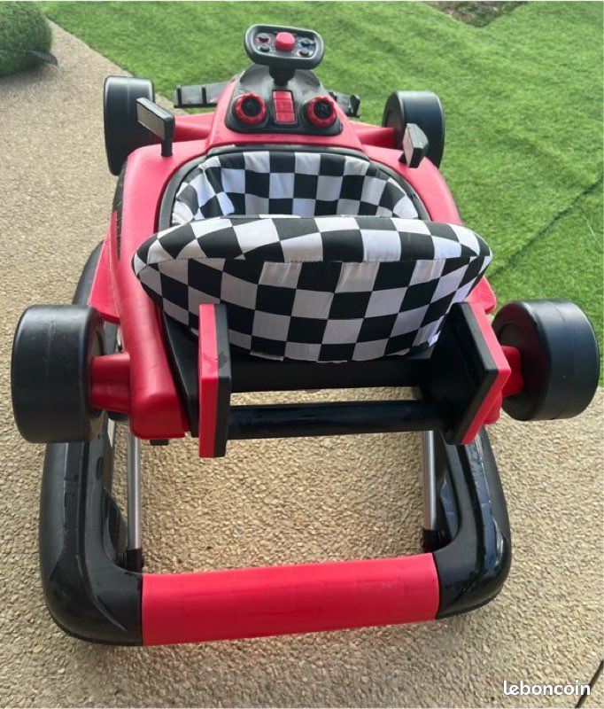 Trotteur Ferrari rouge Jeux Jouets