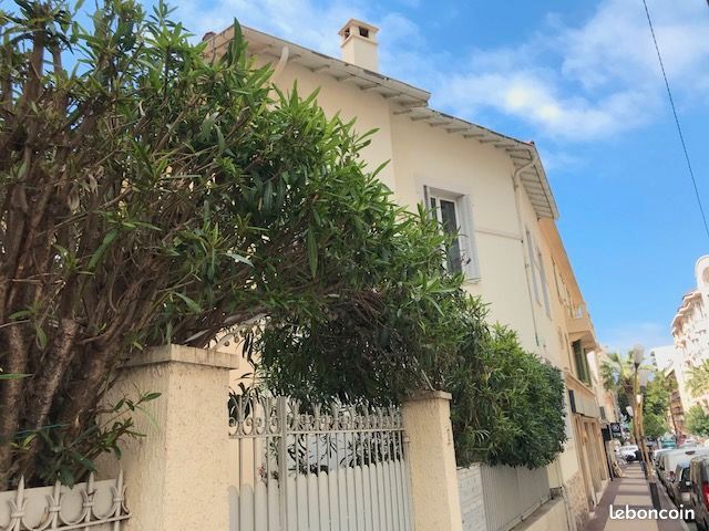 Immeuble 15 pièces 380 m² (image 1)