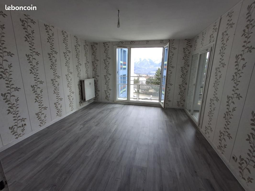Appartement 4 pièces 77 m² · à La Mure · 77 m² · 802 €