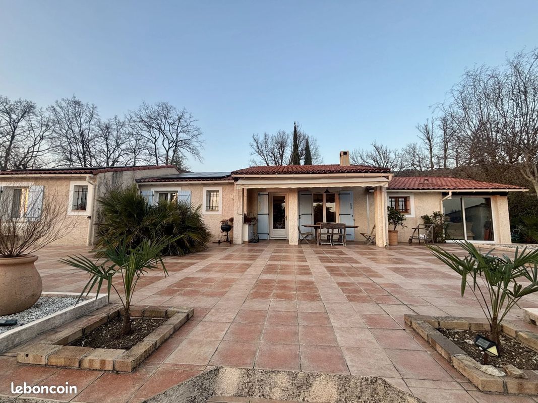 Maison 6 pièces 130 m² · à Tourrettes · 130 m² · 645 000 €