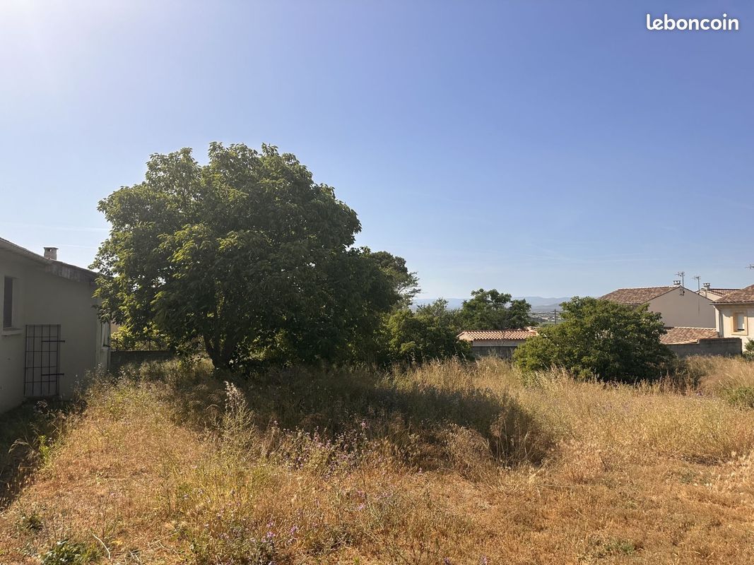 Terrain à bâtir de 700 m² à MARCORIGNAN (11) · 109 000 €