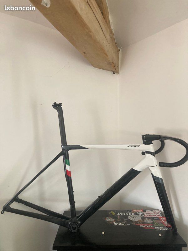 Colnago C68 Disc – Taille 48 (équivalent 52) – Full CeramicSpeed (image 2)