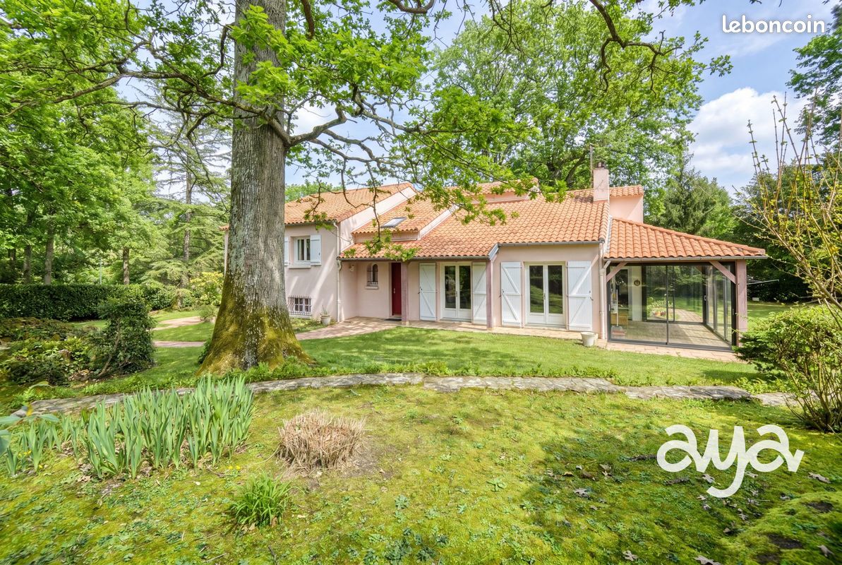 Maison 6 pièces 185 m² · à Basse-Goulaine · 185 m² · 580 000 €
