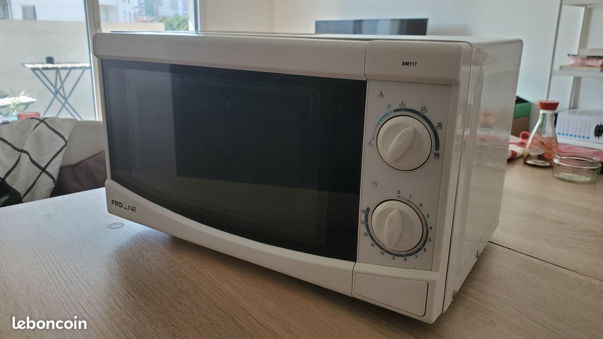 Four micro-ondes Proline SM117 (image 1)