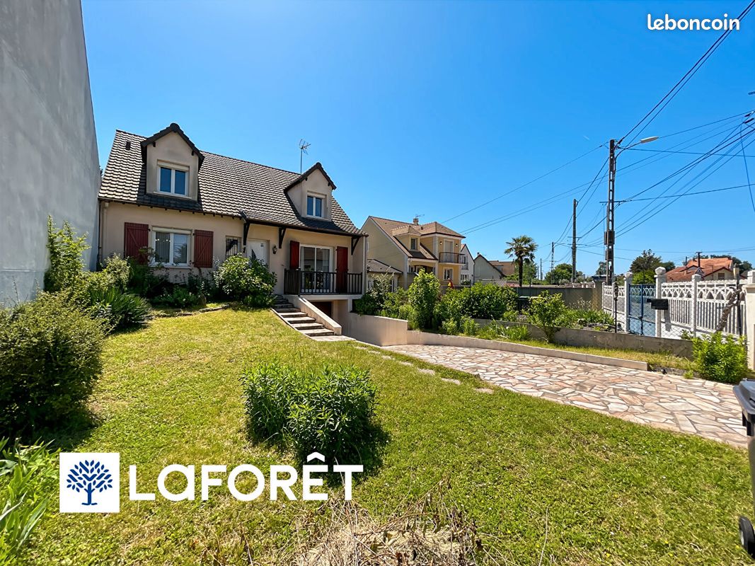 Maison 6 pièces 108 m² · à Sainte-Geneviève-des-Bois · 108 m² · 347 060 €