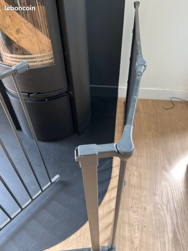 Sécurité enfant poêle : barrière de protection (image 3)