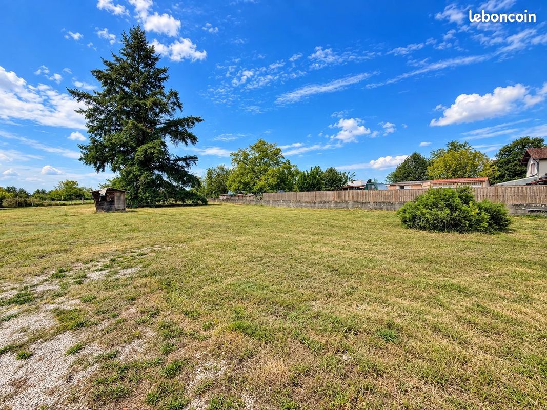 Terrain 750 m² · à Arandon-Passins · 750 m² · 78 000 €