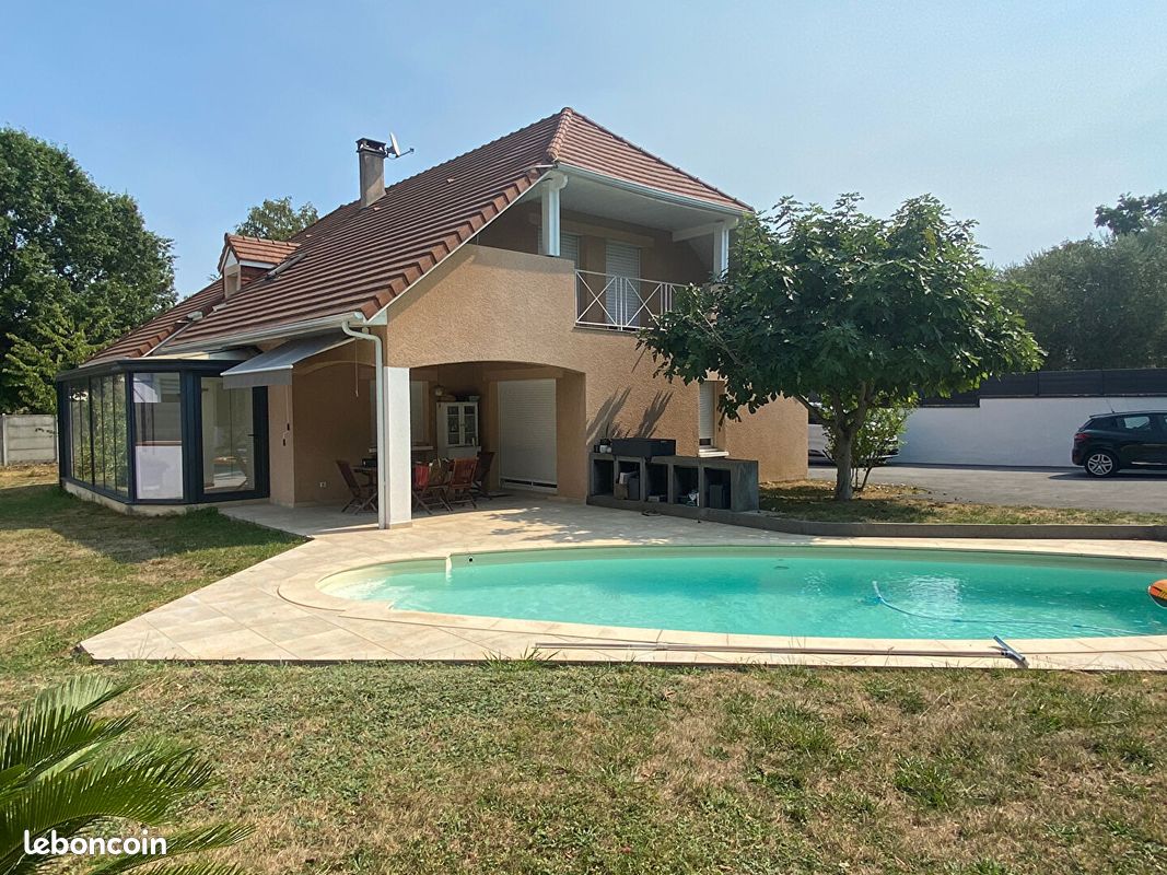 Maison 7 pièces 221 m² · à Lons · 221 m² · 595 000 €
