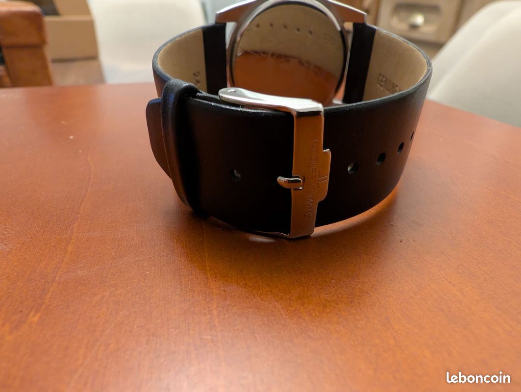 Montre Citizen Eco-Drive Saphire (image 4)