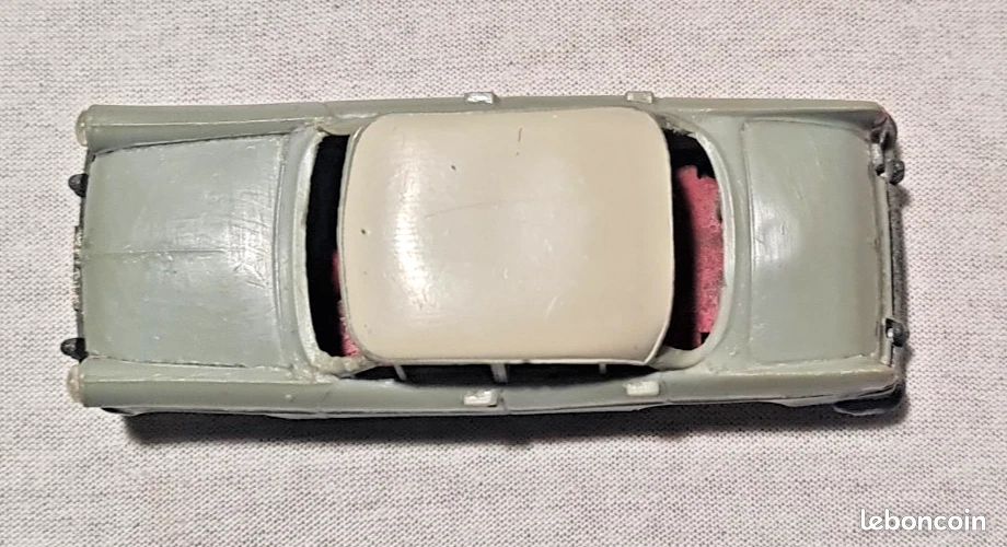 Lot d'anciennes voitures, Simca Horizon, Ligier JS2, Norev - Vendu Lot d'anciennes voitures, Simca Horizon, Ligier JS2, Norev - Vendu