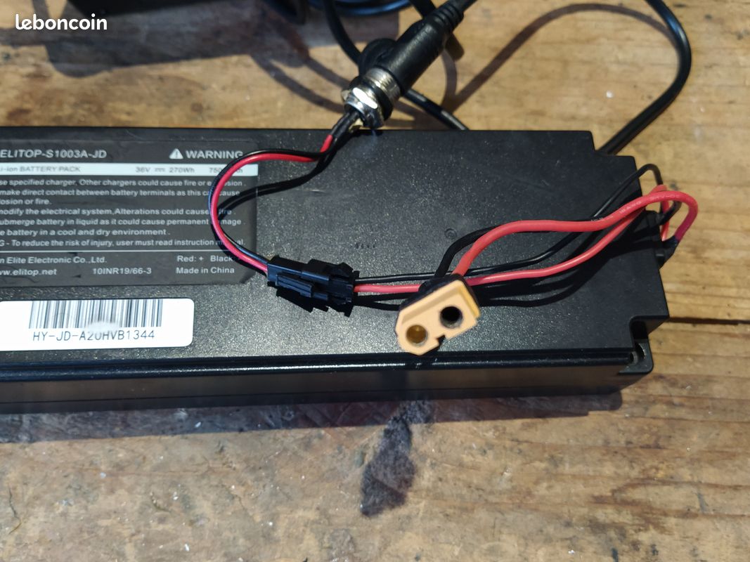 Batterie 36V + Chargeur (image 2)