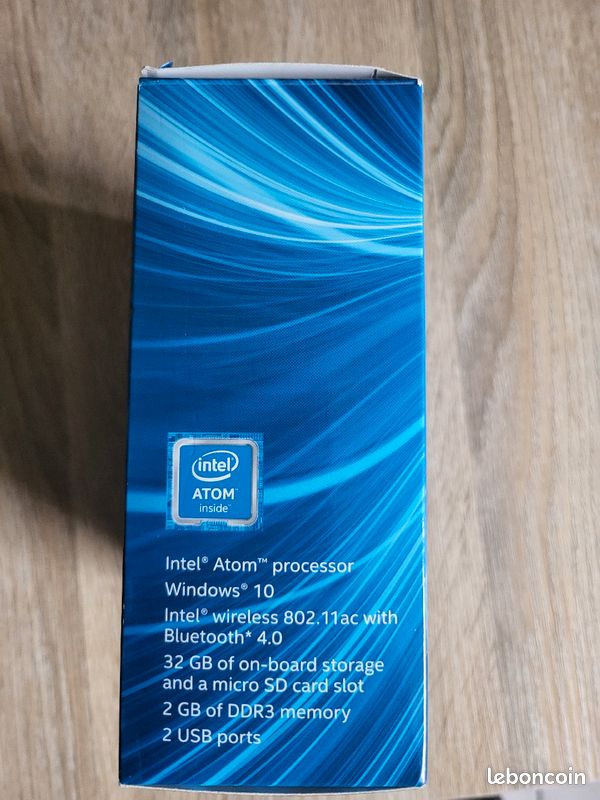 Intel Compute Stick STK1AW32SC (image 3)
