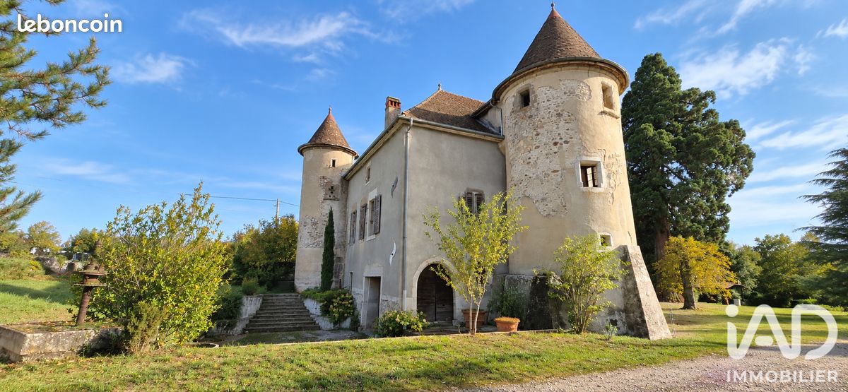 Maison 10 pièces 1700 m² · à Arthaz-Pont-Notre-Dame · 1 700 m² · 2 270 000 €