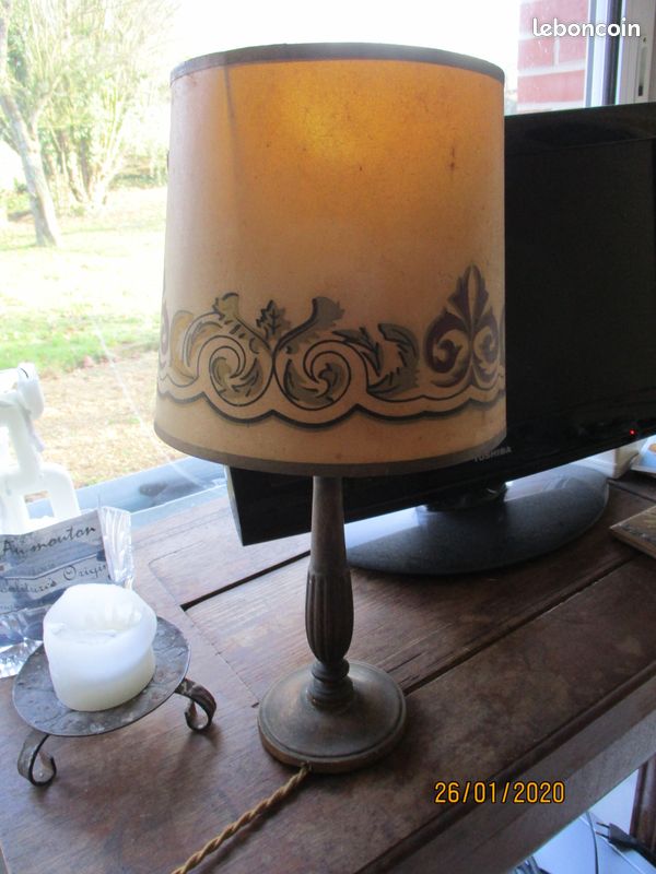 Lampe a poser socle en bois (image 6)