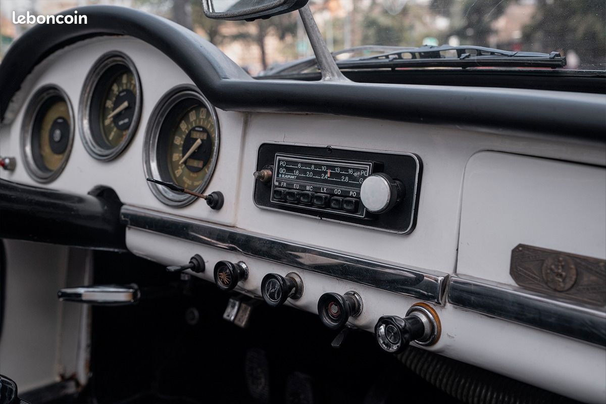 Alfa Romeo Giulia Spider 1600 freins à tambours - Collection - 92cv - bel exemplaire (image 17)