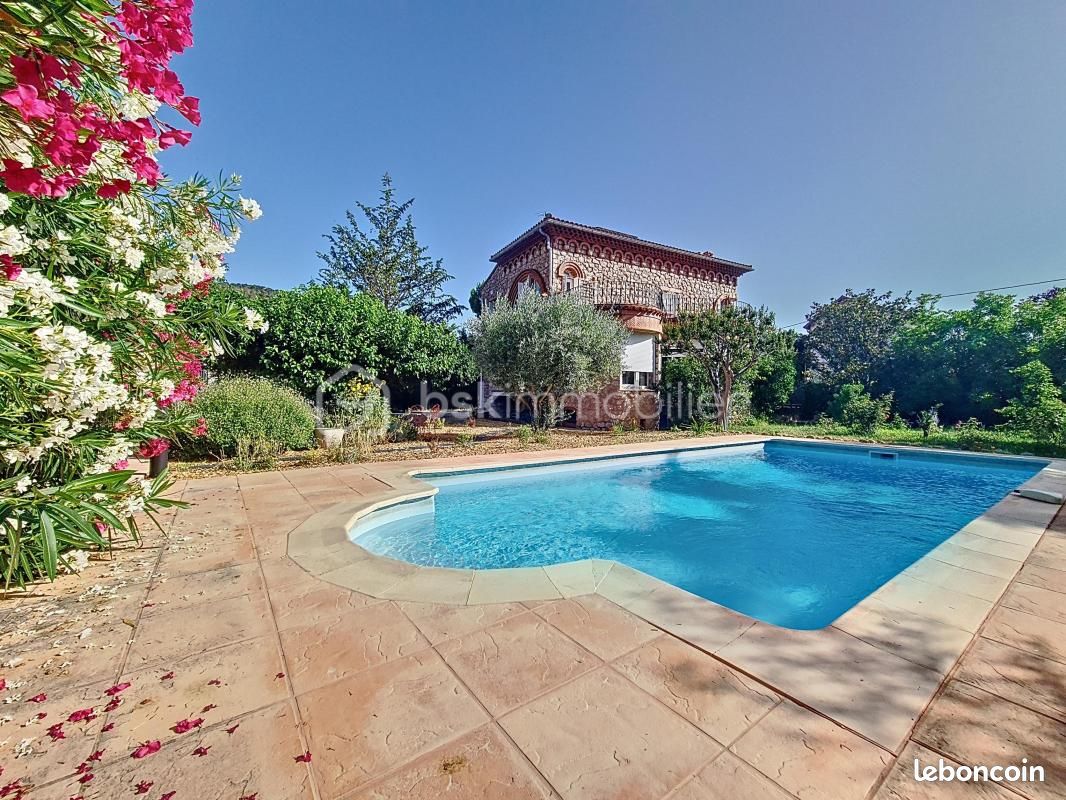 Maison 10 pièces 166 m² · à Prades · 166 m² · 497 000 €