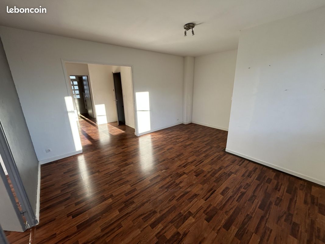 Appartement 4 pièces 62 m² · à Port-de-Bouc · 62 m² · 100 000 €