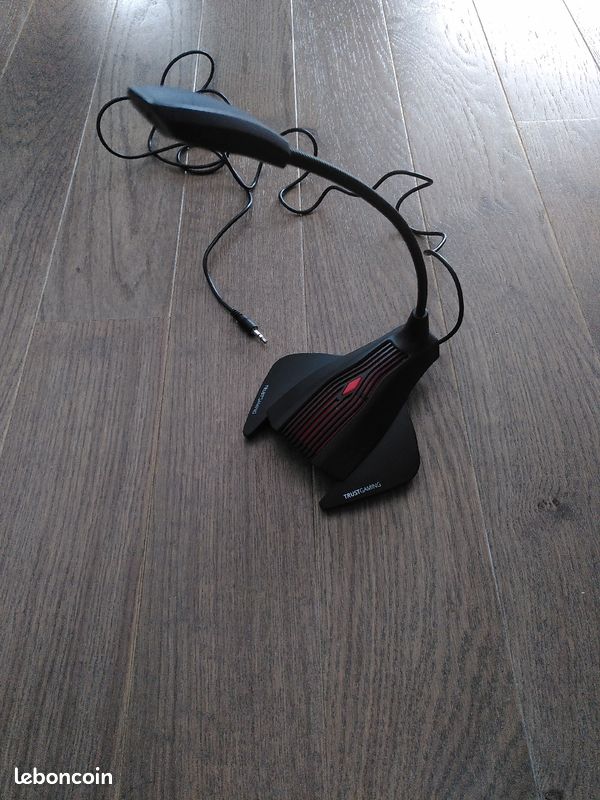 Micro flexible pc jack (image 1)