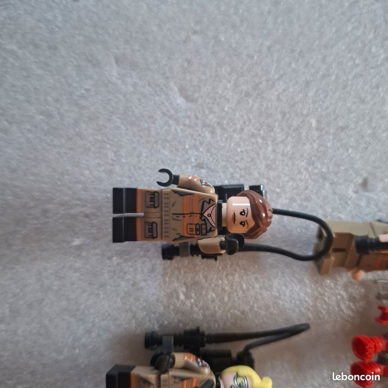 Lego figurines Ghostbusters du set 75828 (image 2)