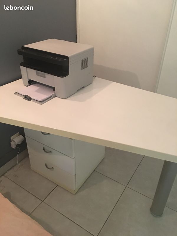 Bureau avec tiroirs (image 4)