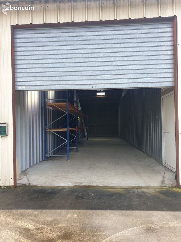 Garage FORMERIE · 465 €