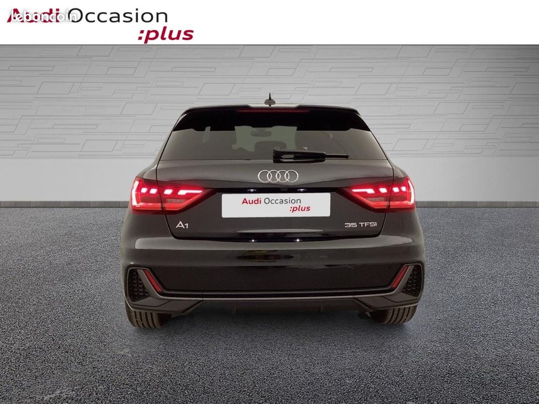 Audi A1 Sportback 35 TFSI 150ch S line S tronic 7 (image 15)