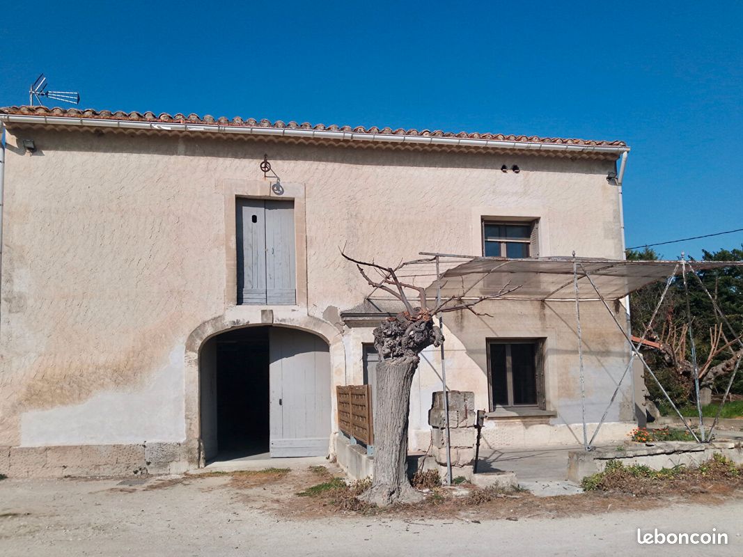 Maison 4 pièces 108 m² · à Eyragues · 108 m² · 990 €/mois