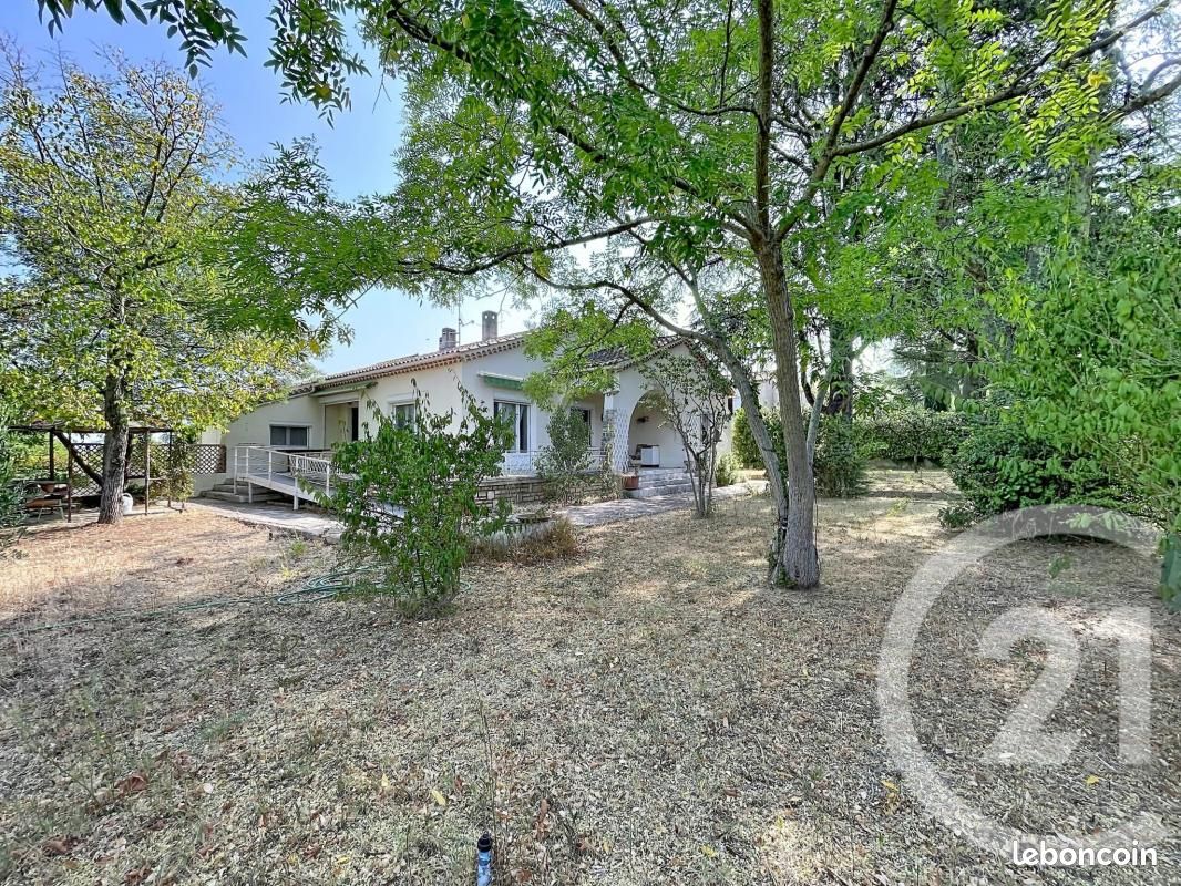 Maison 4 pièces 104 m² · à Bagnols-sur-Cèze · 104 m² · 240 000 €