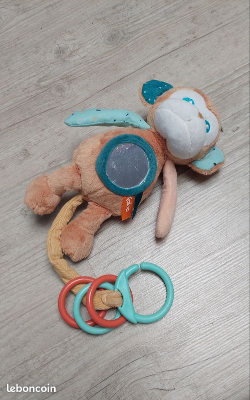 Peluche d'activités (image 1)
