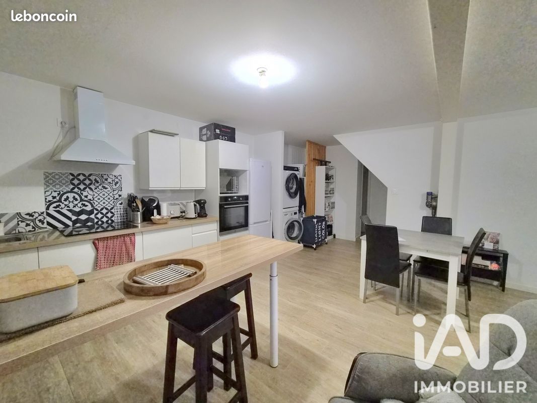 Immeuble 155 m² · à Vieillevigne · 155 m² · 260 000 €