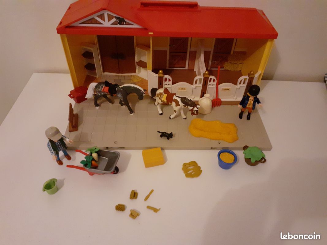 Playmobil écurie transportable (image 1)