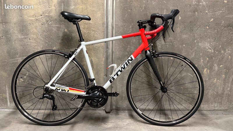Vélo de route B'twin / triban 520 ACR 6061 - Aluminium fourche Carbone + support bidon (image 2)