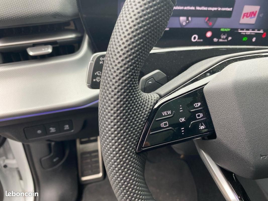 Audi Q3 TFSI 150 CH HYBRIDE S tronic 7 (image 17)