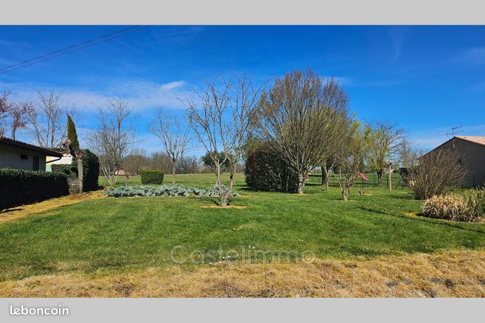 Terrain 2000 m² Castelsarrasin