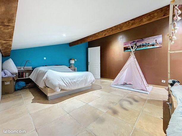 Maison 5 pièces 151 m²