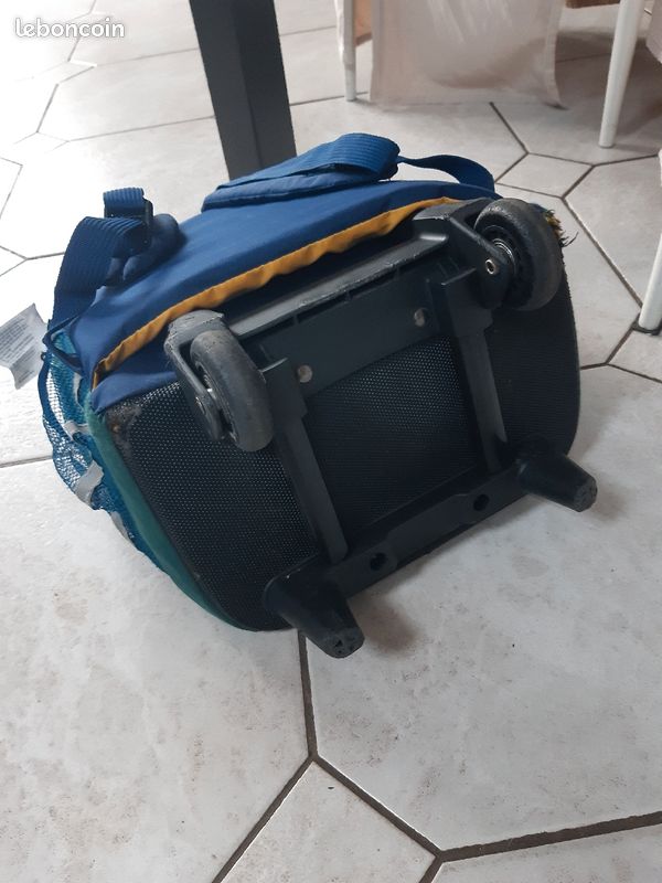 Cartable à roulettes (image 3)