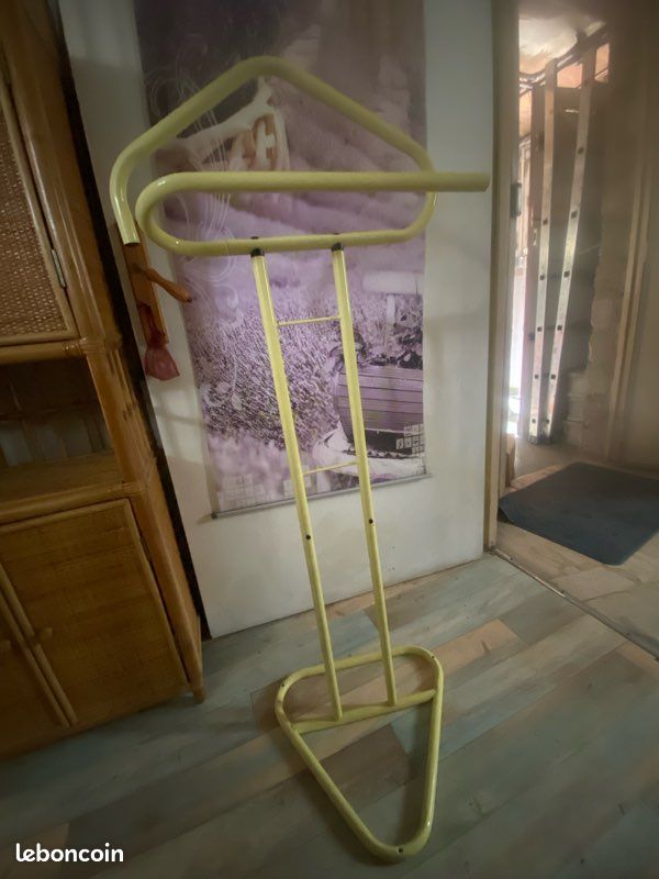 Valet de chambre métal vintage – Porte-vêtements (image 1)