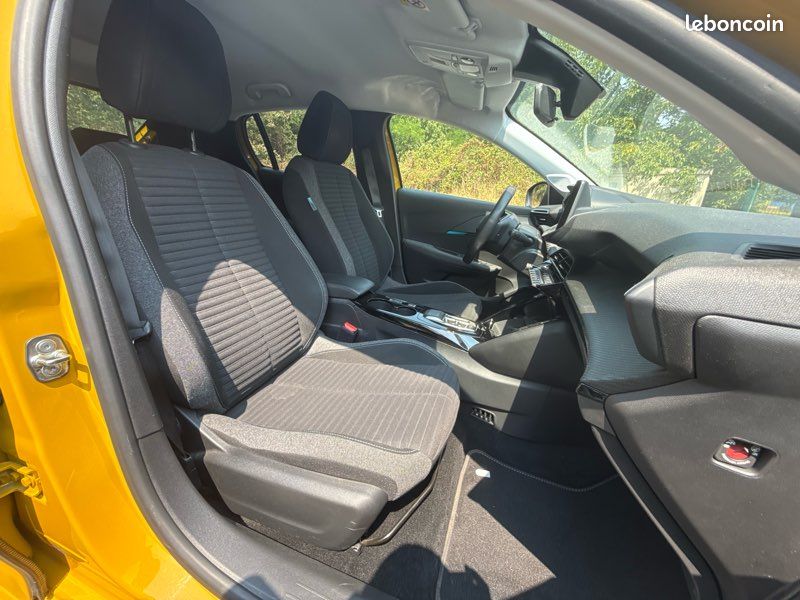 PEUGEOT 208 II 5 Portes e-208 136ch « STYLE » (image 15)