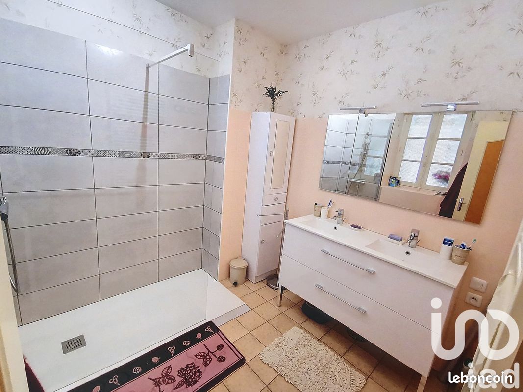 Maison 6 pièces 165 m² - Écuras 16220 (image principale 6)